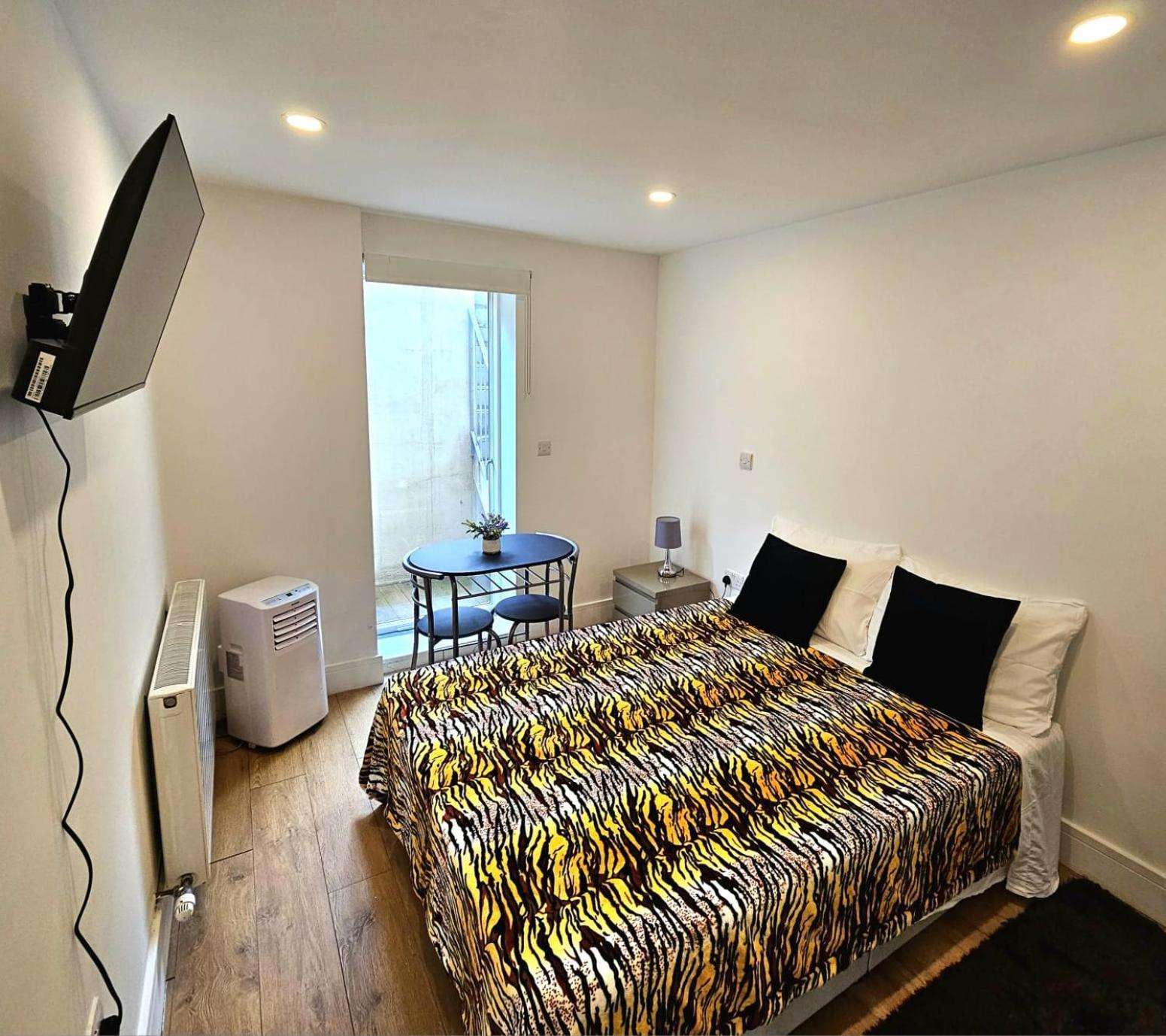 Oliver Double Room ลอนดอน ภายนอก รูปภาพ