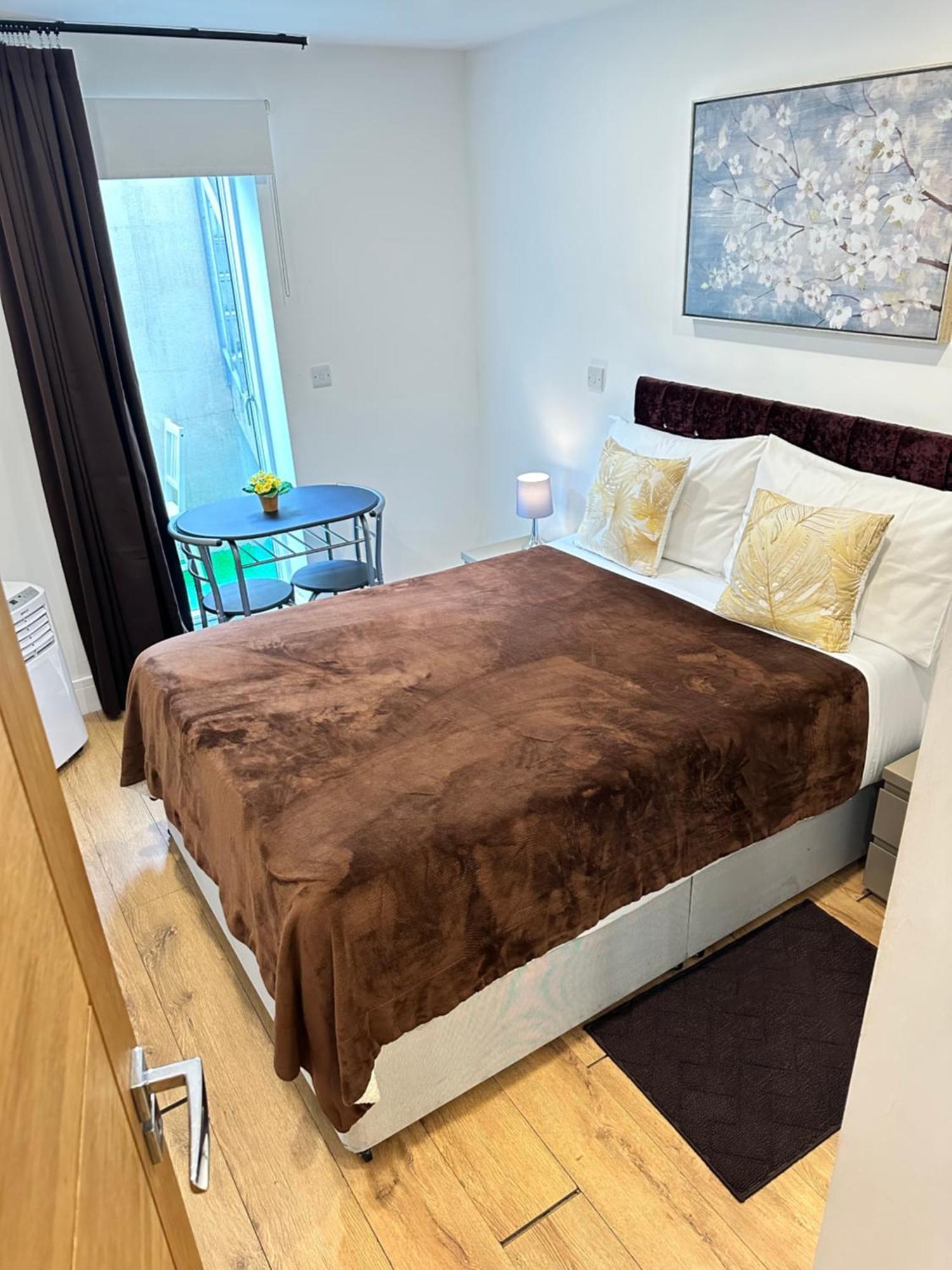 Oliver Double Room ลอนดอน ภายนอก รูปภาพ